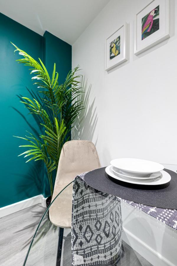 Appartement Cosy Modern Apt In Heart Of Stockport - Sleeps 4 Extérieur photo